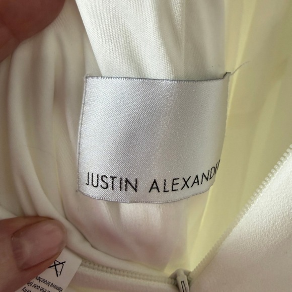 Justin Alexander Wedding Dress Ivory Sheath Low Back Lace NWT Designer Gown - Picture 11 of 14